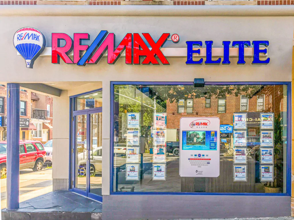 Interactive display design for combining with company's style